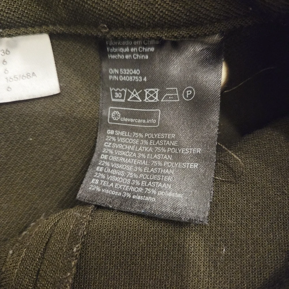 Divided H&M Women's Army Green Copper Button Mini Skirt Size 6 - Picture 3 of 4